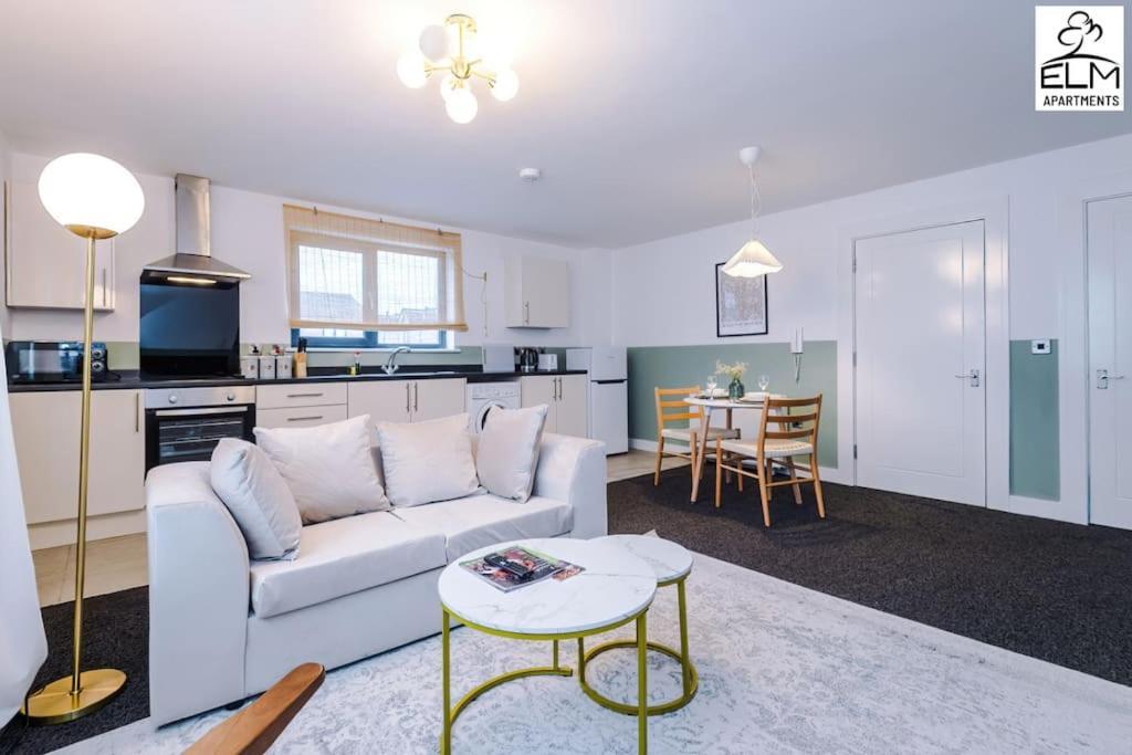 Cozy 1 Bedroom Apartment, Prime Location , Free Parking Apartamento Mánchester