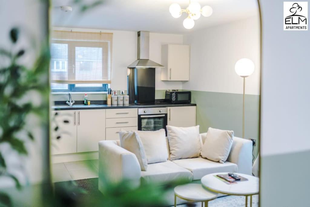 Cozy 1 Bedroom Apartment, Prime Location , Free Parking Apartamento